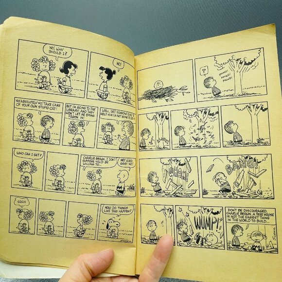GVUC Book: "We're Right Behind You, Charlie Brown," Charles M. Schulz, Paperback - Picture 6 of 11